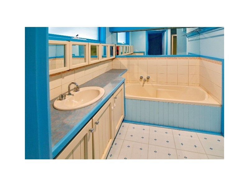 6 Beverley Crescent, Lara VIC 3212