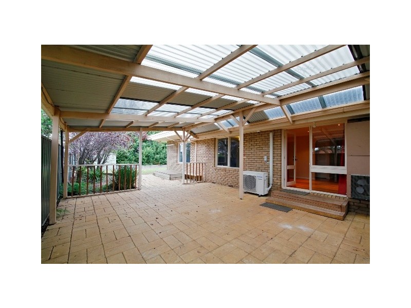 6 Beverley Crescent, Lara VIC 3212