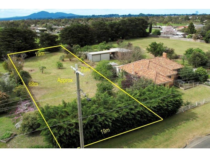 27 Station Lake Road, Lara VIC 3212