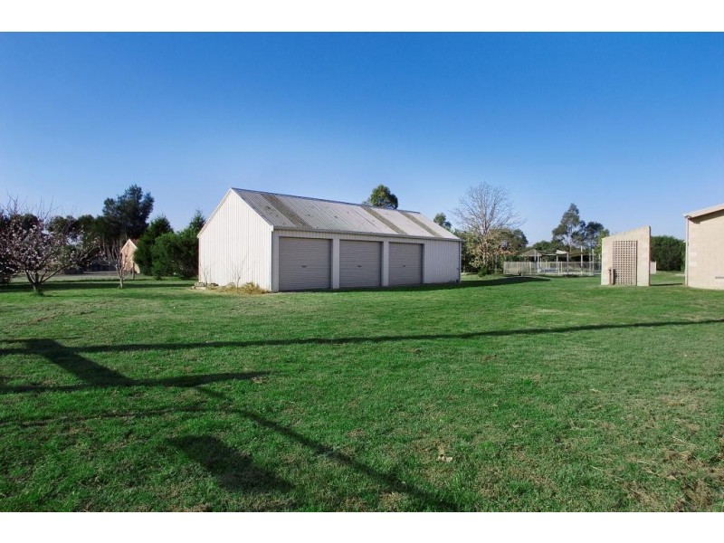 12 McAdam Court, Lara VIC 3212