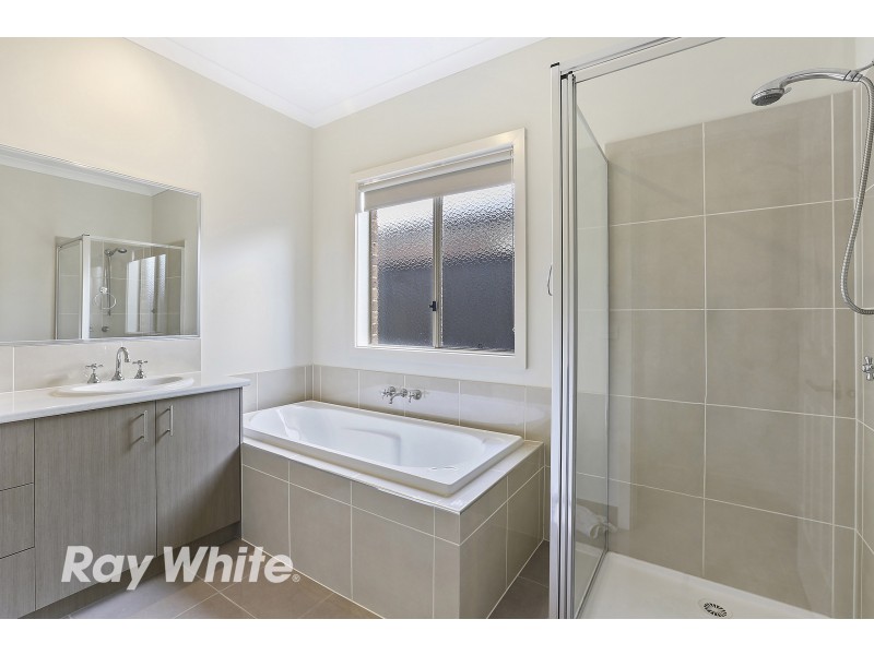 5 Mallard Court, Lara VIC 3212