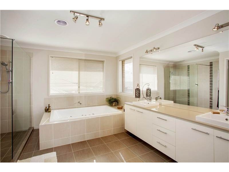 6 Barnong Way, Lara VIC 3212