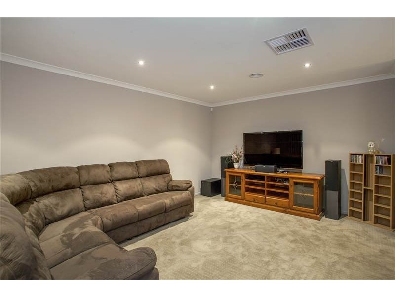 16 Bluebill Court, Lara VIC 3212