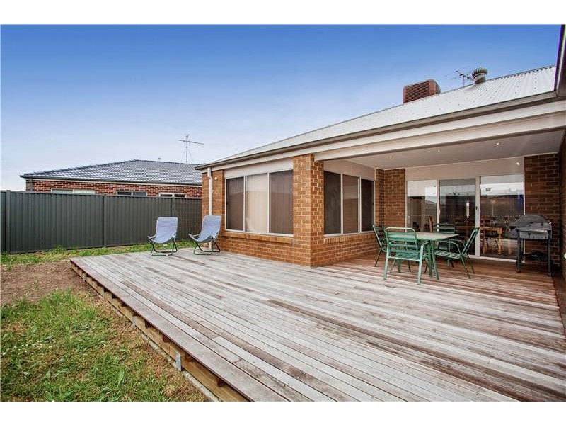16 Bluebill Court, Lara VIC 3212