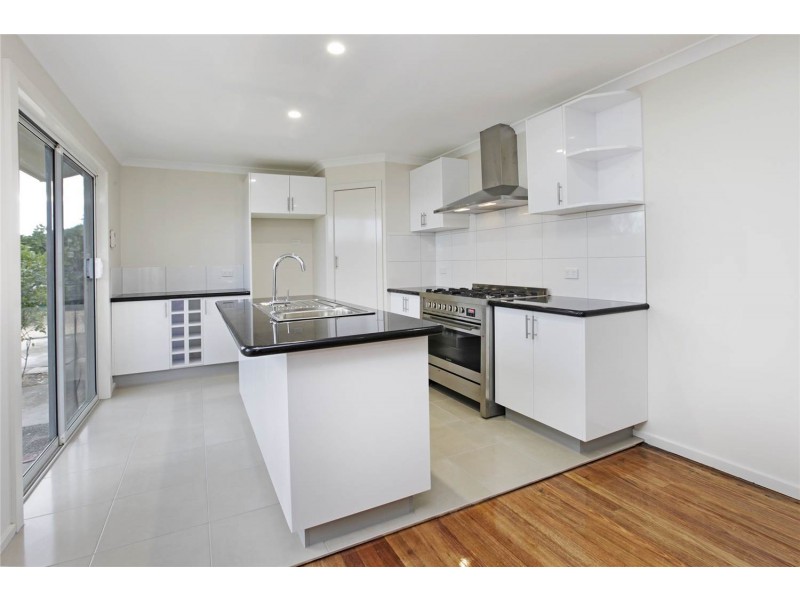 3 Carmarthen Drive, Corio VIC 3214