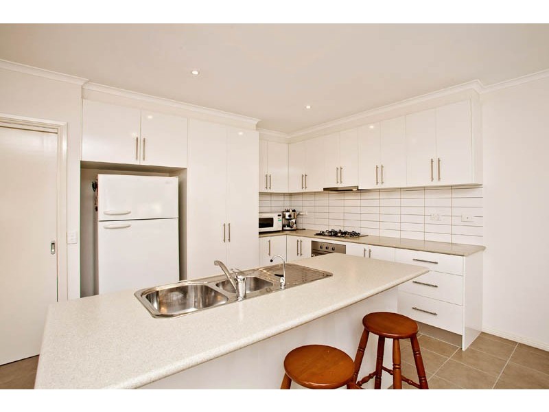 1/8 Looker Street, Lara VIC 3212
