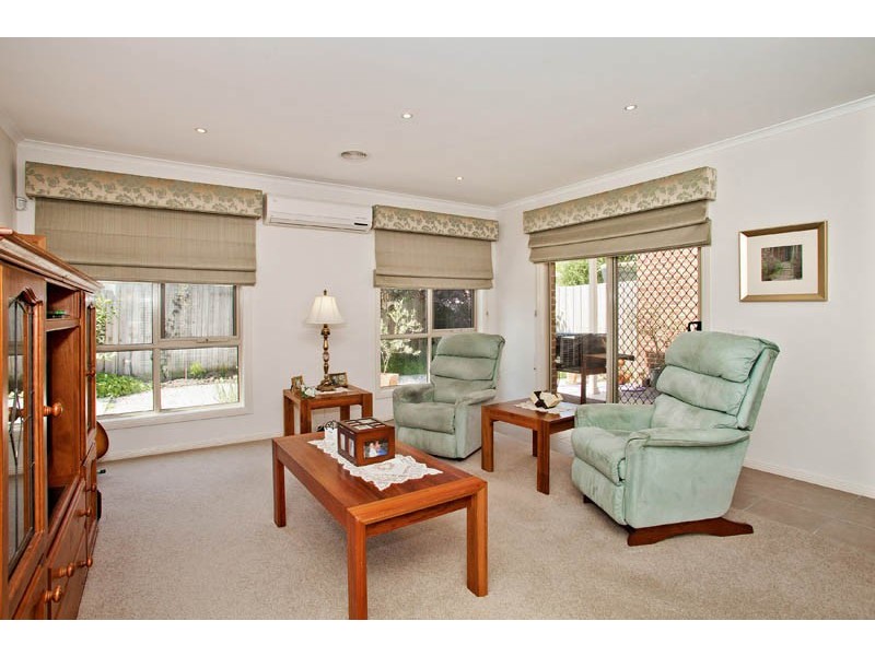 1/8 Looker Street, Lara VIC 3212