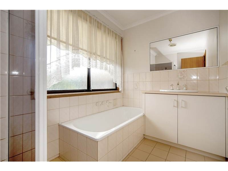 6 Caramut Court, Corio VIC 3214