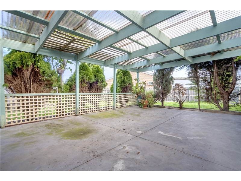 6 Caramut Court, Corio VIC 3214