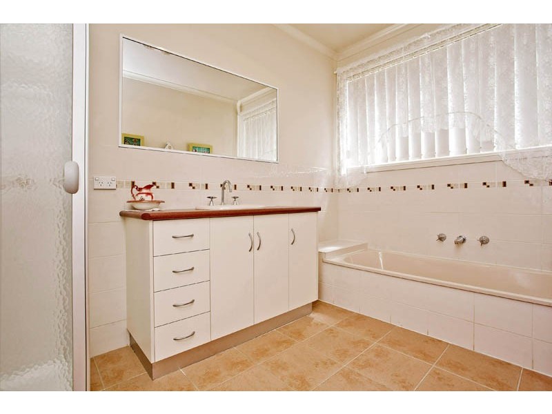 1 Hailar Lane, Lara VIC 3212
