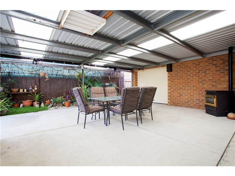 6 Blande Court, Lara VIC 3212