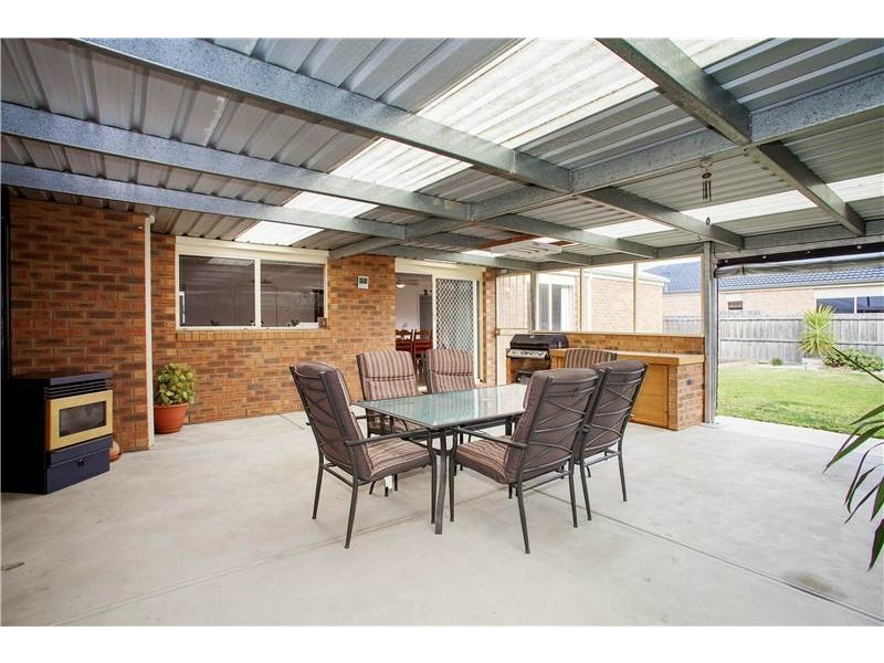 6 Blande Court, Lara VIC 3212