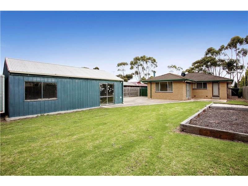 102 McClelland Avenue, Lara VIC 3212