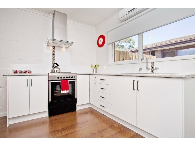 2/82 Hendy Street, Corio VIC 3214