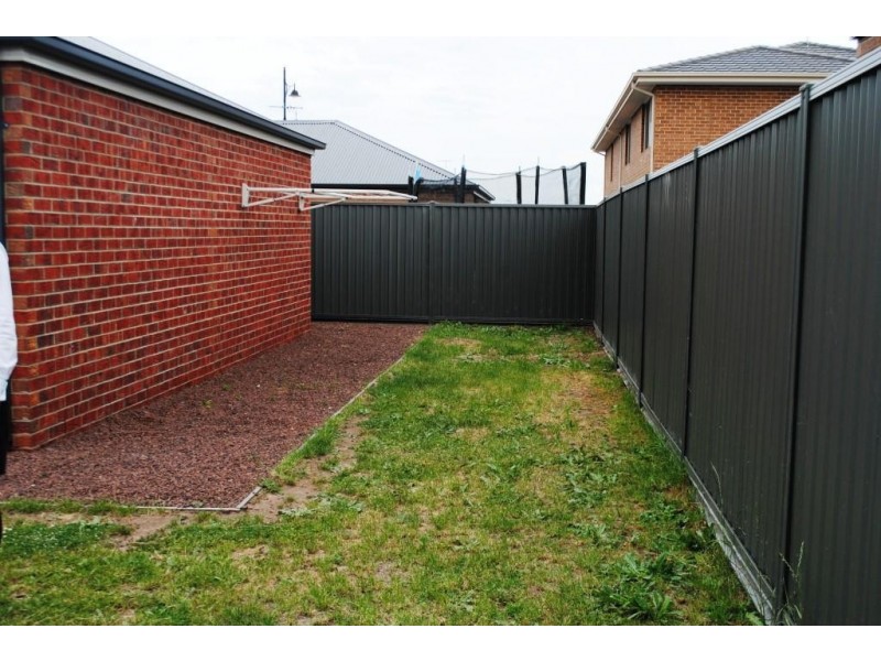 12 Nankeen Avenue, Lara VIC 3212