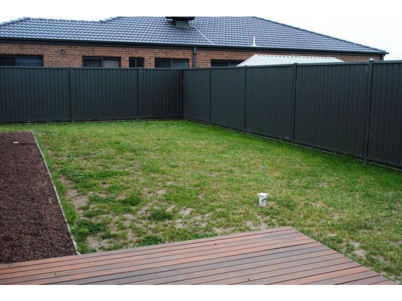 12 Nankeen Avenue, Lara VIC 3212