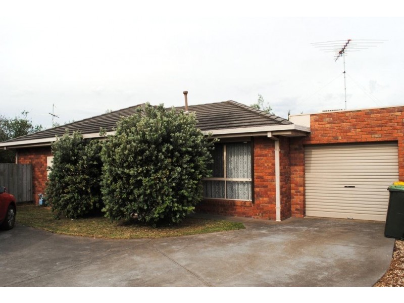 2/2 Castlemaine Court, Corio VIC 3214