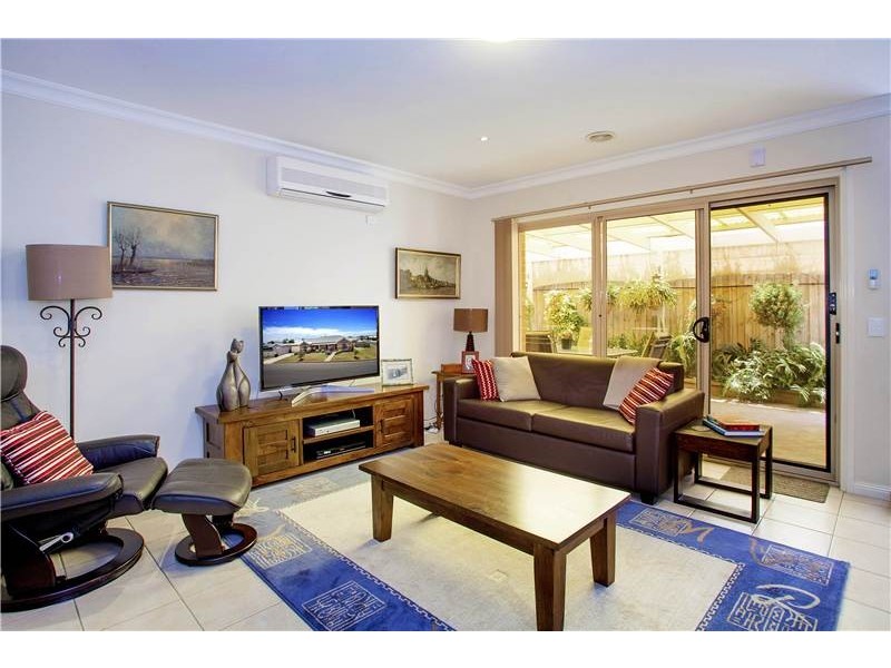 18 Greenleaf Drive, Lara VIC 3212