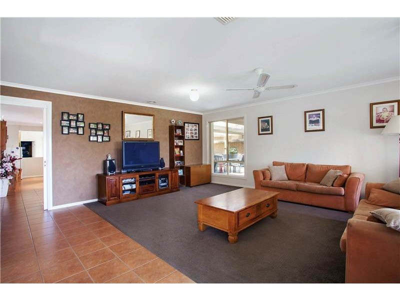 11 Kanowna Place, Lara VIC 3212