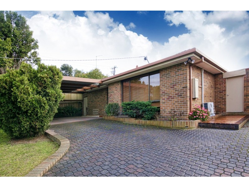 31 Dunsmore Road, Highton VIC 3216