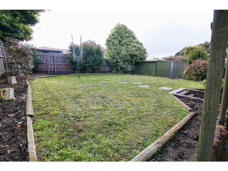 31 Dunsmore Road, Highton VIC 3216