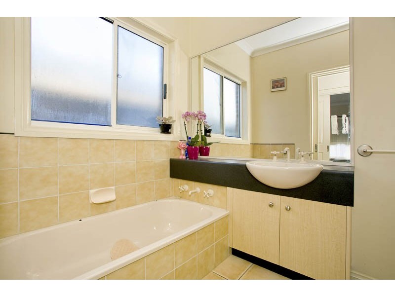 1 Victor Place, Lara VIC 3212