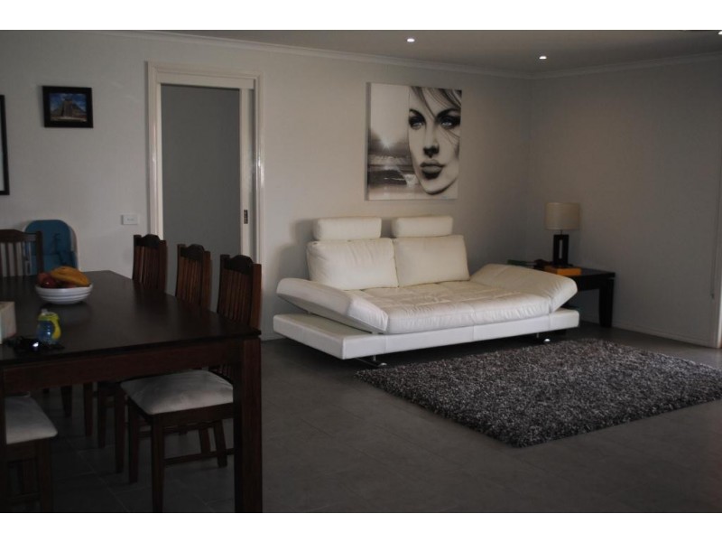 29 Country Gardens Drive, Lara VIC 3212