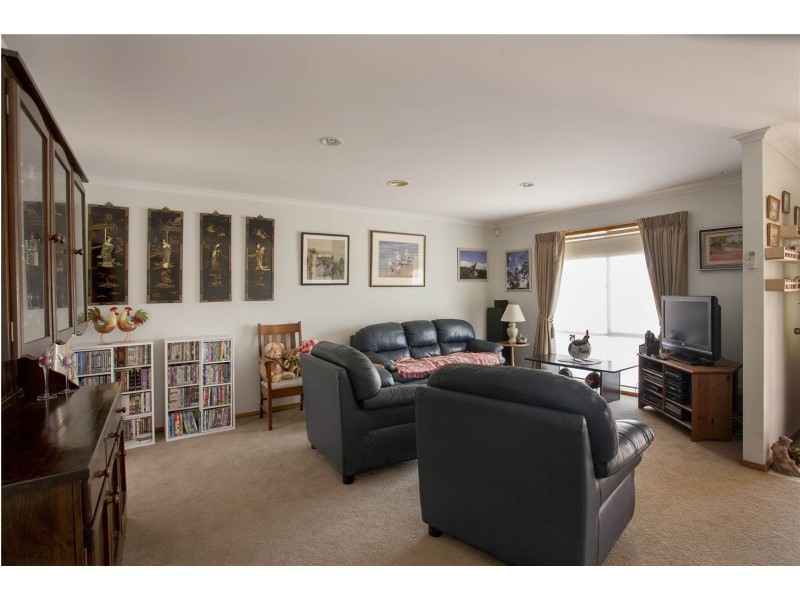 36 Canterbury Road, Lara VIC 3212