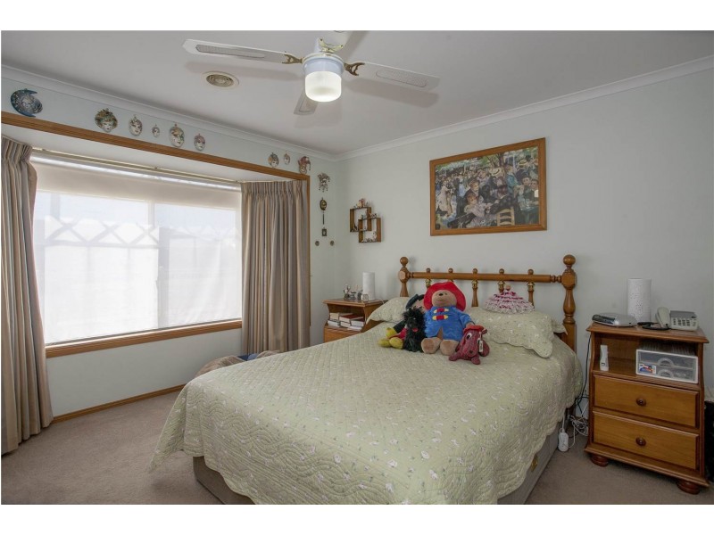 36 Canterbury Road, Lara VIC 3212