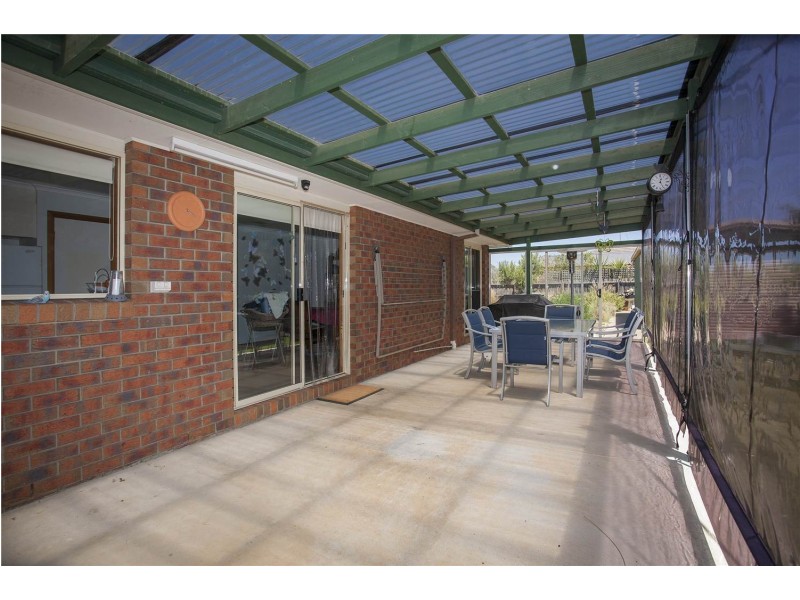 36 Canterbury Road, Lara VIC 3212