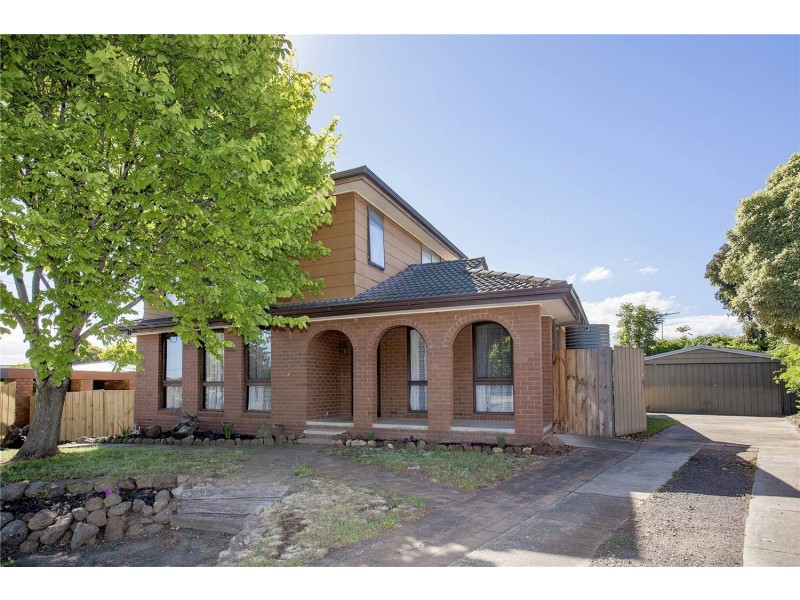 8 Dixon Court, Lara VIC 3212