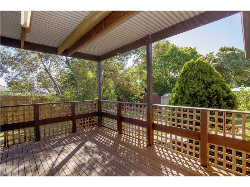 8 Dixon Court, Lara VIC 3212