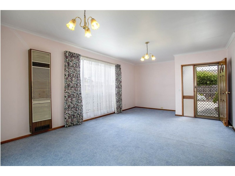 1/11 Henderson Drive, Lara VIC 3212