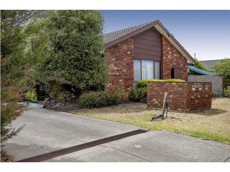 1/11 Henderson Drive, Lara VIC 3212
