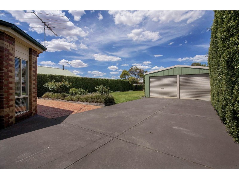 9 Christensen Court, Lara VIC 3212