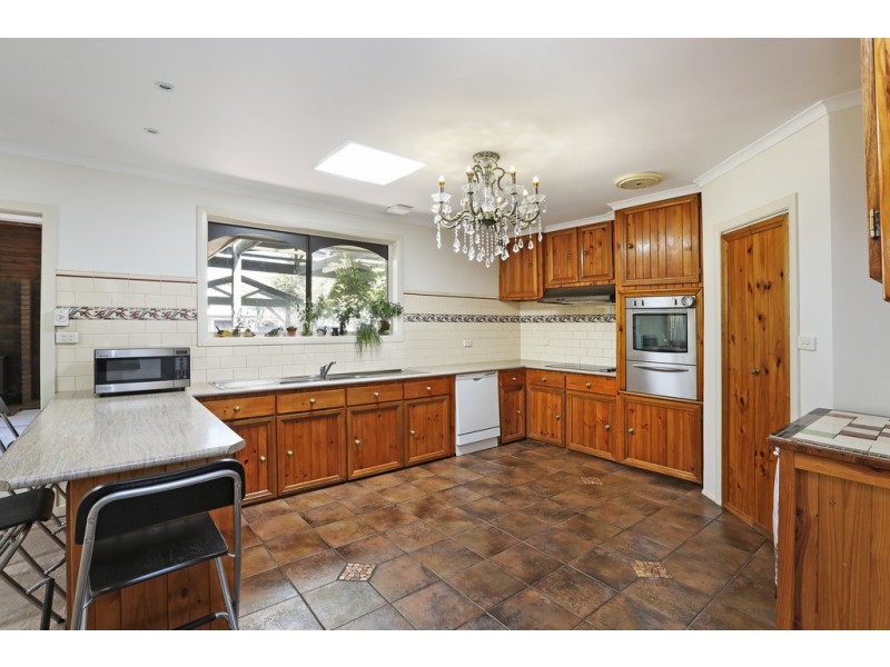 35 Edgerton Road, Lovely Banks VIC 3221