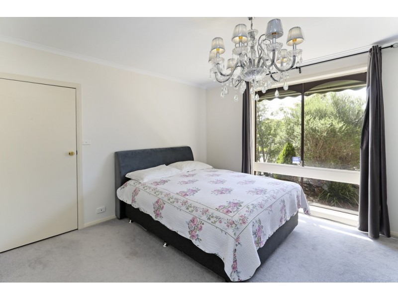 35 Edgerton Road, Lovely Banks VIC 3221