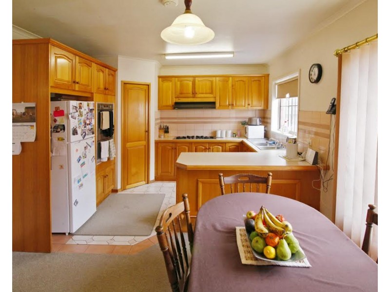 2/145 Torquay Road, Grovedale VIC 3216