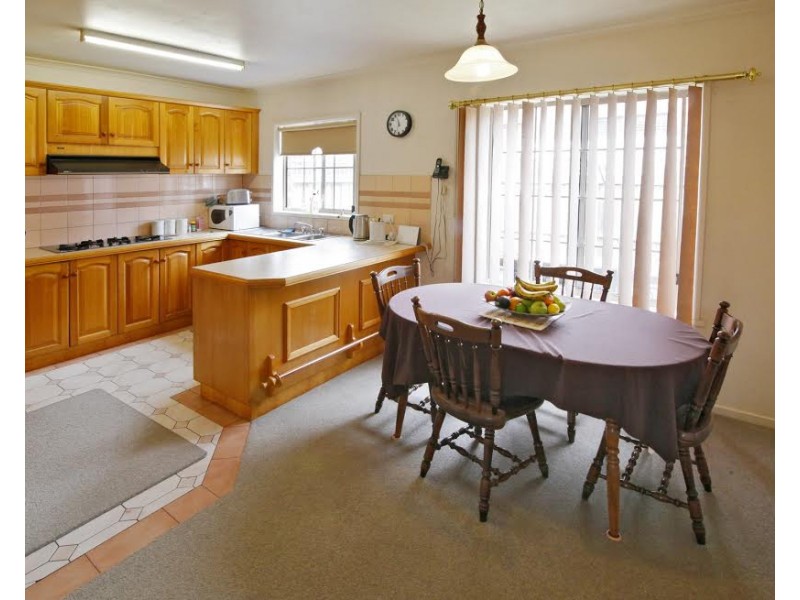 2/145 Torquay Road, Grovedale VIC 3216