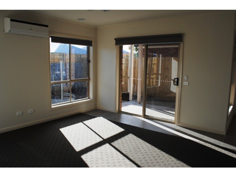 2/21 Kyema Drive, Lara VIC 3212