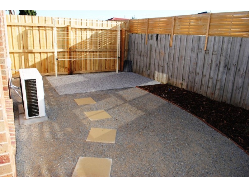 2/21 Kyema Drive, Lara VIC 3212