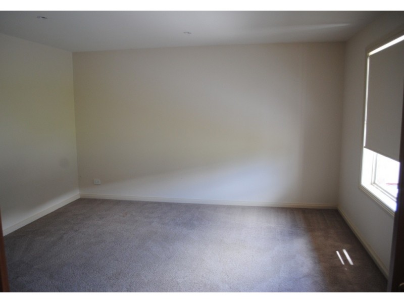 1/5 Scarlett Grove, Lara VIC 3212