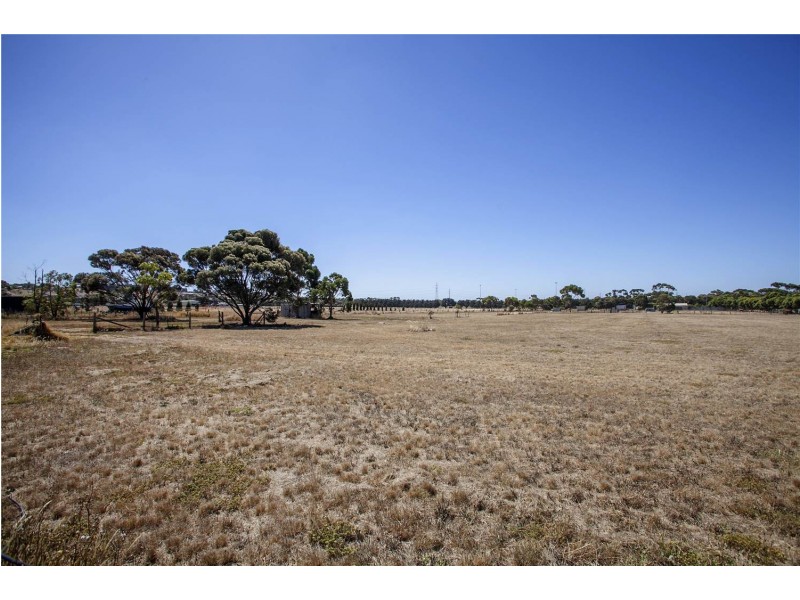 25 Minyip Road, Lara VIC 3212