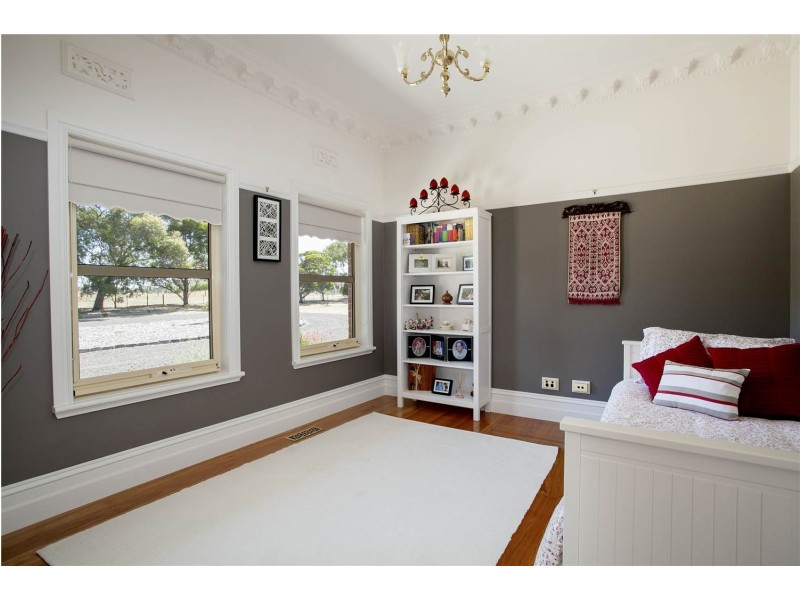 385 Towerhill Drive, Lovely Banks VIC 3221