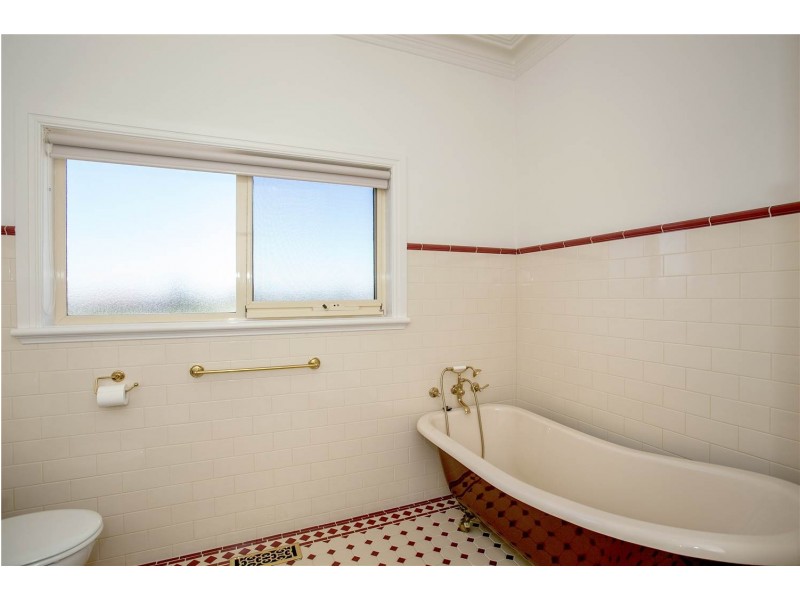 385 Towerhill Drive, Lovely Banks VIC 3221