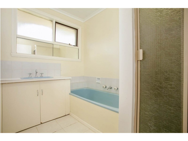 1 Lorikeet Lane, Lara VIC 3212