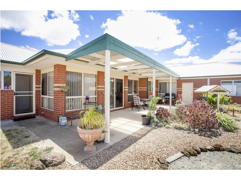 60 Canterbury Road East, Lara VIC 3212