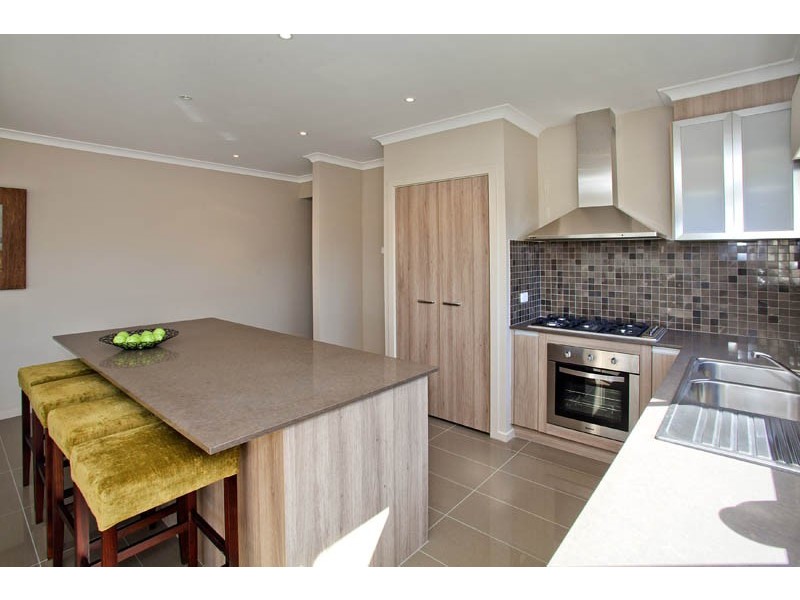 85 Eastlakes Boulevard, Lara VIC 3212