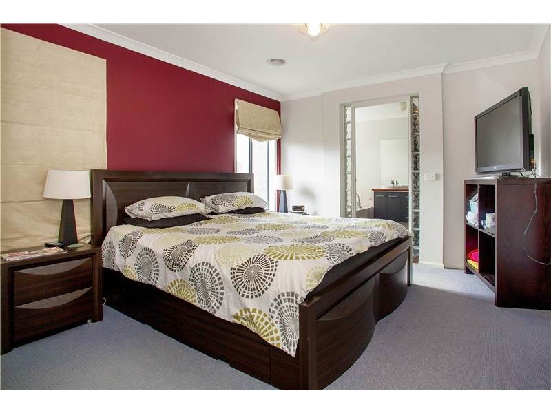 11 Nilaur Place, Lara VIC 3212