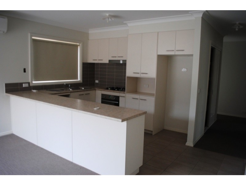 1/18 Turner Avenue, Lara VIC 3212